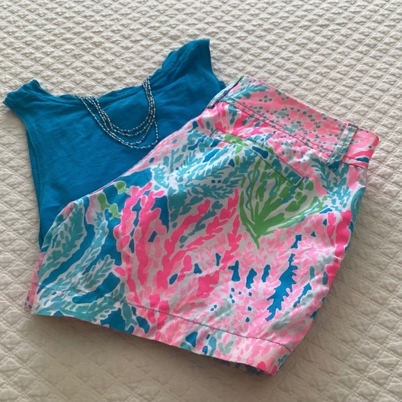 Lilly Pulitzer Callahan Shorts - Picture 1 of 8
